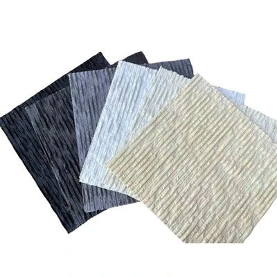 Qual è la finitura superficiale delle piastrelle flessibili?