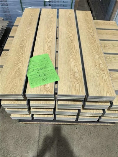Pavimentazione ibrida WPC Click LVT