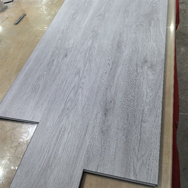Pavimenti in vinile SPC